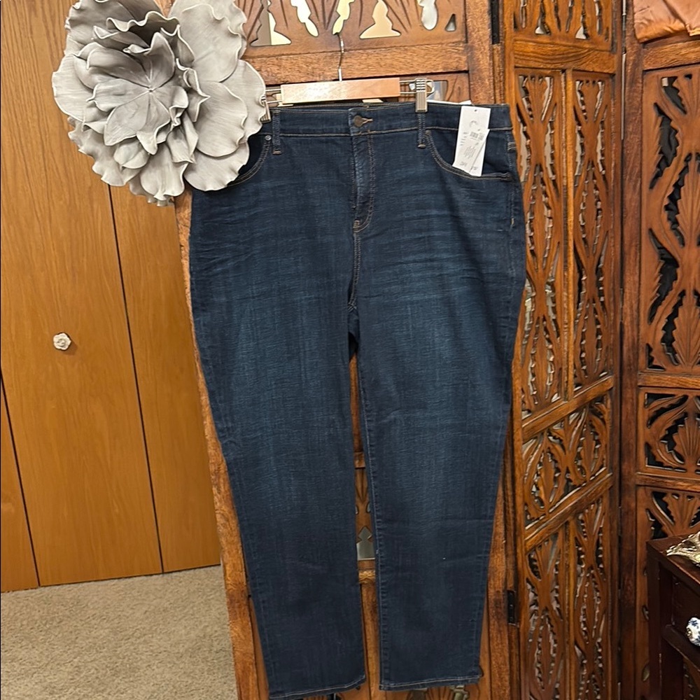 Chico's Size 3R Deep Indigo Slim Jeans
